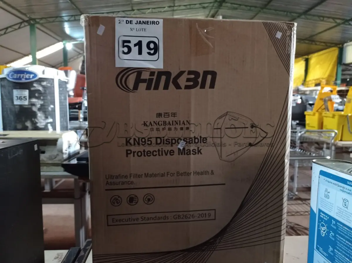 LOTE 519 - 01 CAIXA COM APROXIMADAMENTE 1.000 MASCARAS DESCARTÁVEIS KN95 . (NO ESTADO) ATENÇÃO! FAZER A VISITAÇÃO ANTES DE ARREMATAR, NÃO SABEMOS SE FUNCIONA. LEILÃO NÃO TEM GARANTIA E NEM DEVOLUÇÃO, SUJEITO A POSSÍVEIS AVARIAS VISÍVEIS/OCULTAS E/OU AUSÊNCIA DE COMPONENTES.