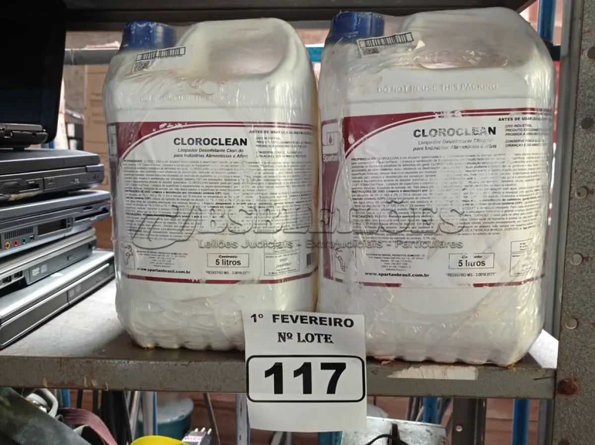 LOTE 117 - 20 LITROS DE CLOROCLEAN. (NO ESTADO) ATENÇÃO! FAZER A VISITAÇÃO ANTES DE ARREMATAR, NÃO SABEMOS SE FUNCIONA. LEILÃO NÃO TEM GARANTIA E NEM DEVOLUÇÃO, SUJEITO A POSSÍVEIS AVARIAS VISÍVEIS/OCULTAS E/OU AUSÊNCIA DE COMPONENTES.