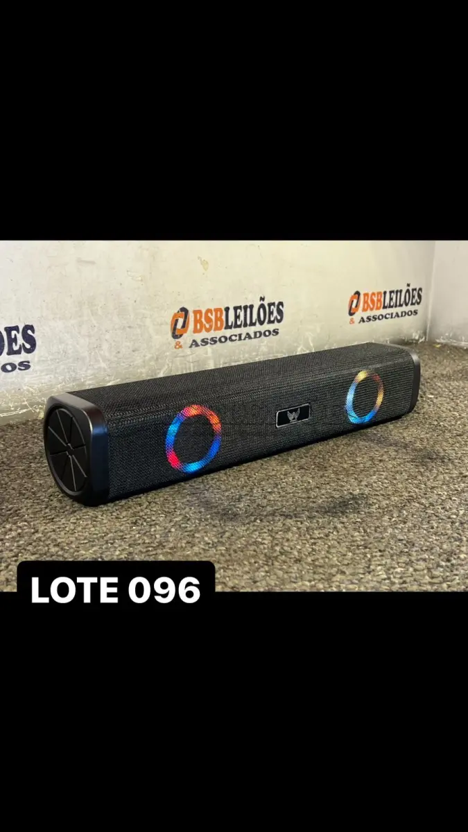 LOTE 096 - 01 CAIXA DE SOM BLUETOOTH TAMANHO G ( NOVO ) ( NO ESTADO )