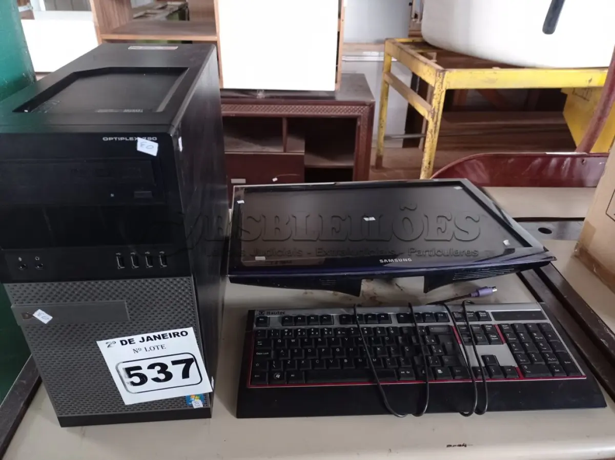 LOTE 537 - 01 CPU, 01 TECLADO E 01 MONITOR CORE I3.(NO ESTADO) ATENÇÃO! FAZER A VISITAÇÃO ANTES DE ARREMATAR, NÃO SABEMOS SE FUNCIONA. LEILÃO NÃO TEM GARANTIA E NEM DEVOLUÇÃO, SUJEITO A POSSÍVEIS AVARIAS VISÍVEIS/OCULTAS E/OU AUSÊNCIA DE COMPONENTES.
