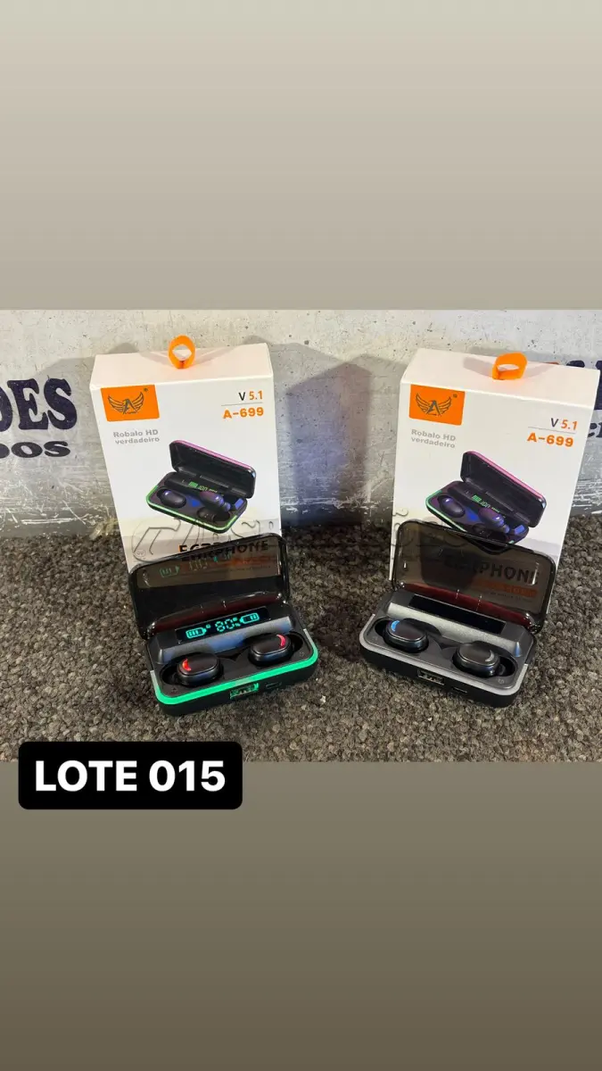 LOTE 015 - 02 FONES DE OUVIDO PORTÁTEIS COM VISOR E INDICADOR DE LED( NOVO ) ( NO ESTADO )
