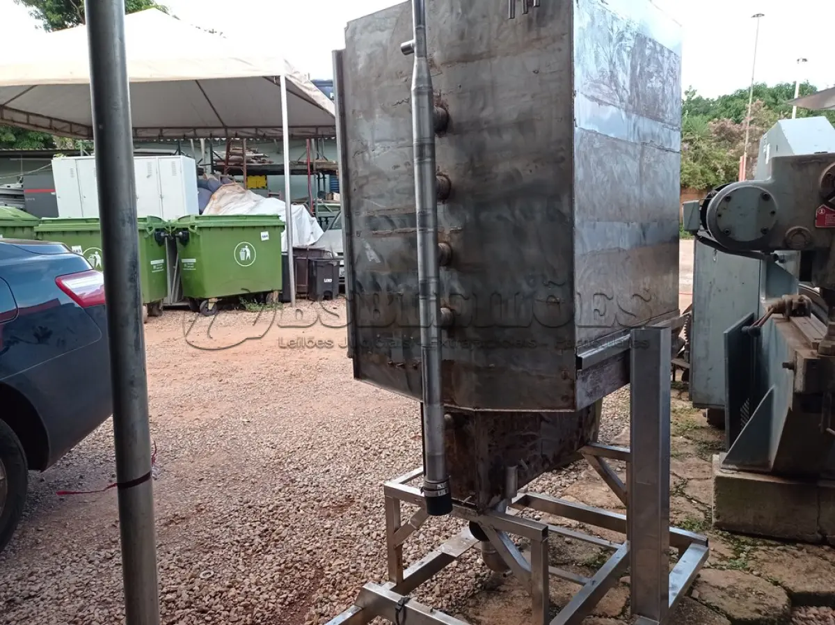 LOTE 549 - 1 SUCATA DE LAVA LOUCAS. (NO ESTADO) ATENÇÃO! FAZER A VISITAÇÃO ANTES DE ARREMATAR, NÃO SABEMOS SE FUNCIONA. LEILÃO NÃO TEM GARANTIA E NEM DEVOLUÇÃO, SUJEITO A POSSÍVEIS AVARIAS VISÍVEIS/OCULTAS E/OU AUSÊNCIA DE COMPONENTES.