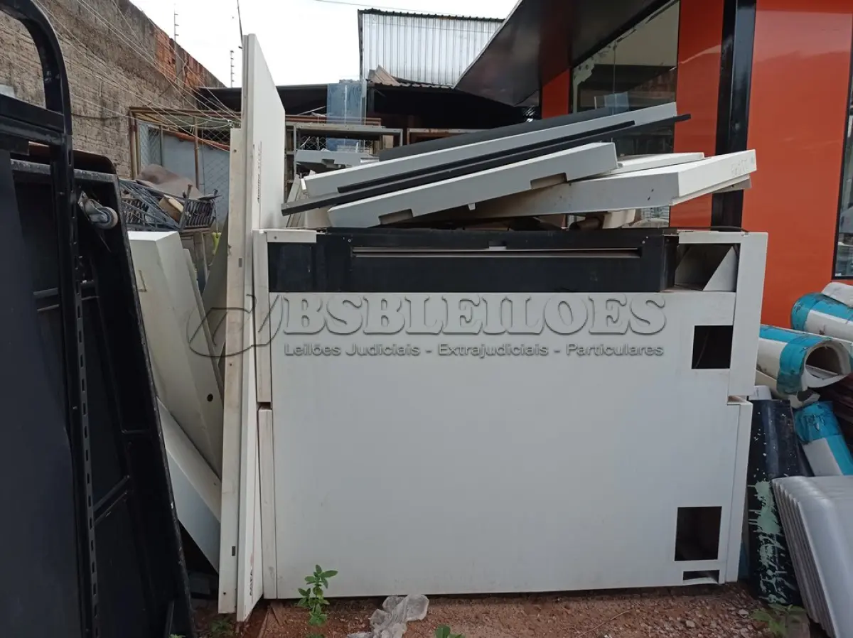 LOTE 503 - 01 SUCATA DE MAQUINÁRIO GRÁFICO. (NO ESTADO, LEILÃO NÃO TEM GARANTIA E NEM DEVOLUÇÃO, SUJEITO A POSSÍVEIS AVARIAS VISÍVEIS/OCULTAS E/OU AUSÊNCIA DE COMPONENTES).