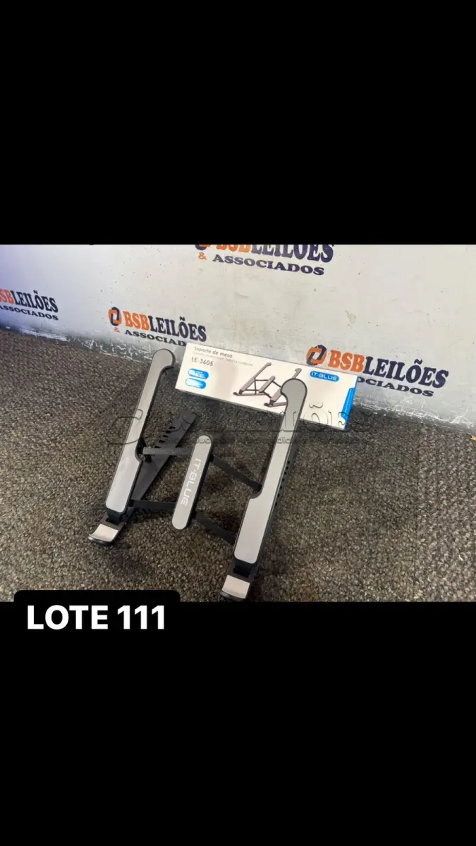 LOTE 111 - 01 SUPORTE PRA NOTEBOOK E TABLET( NOVO ) ( NO ESTADO )