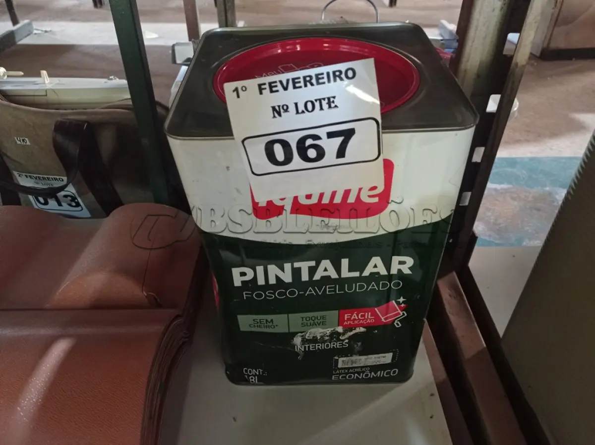 LOTE 067 - 01 LATA DE TINTA IQUINE PINTALAR FOSCO-AVELUDADO 18L NA COR VERDE PISCINA. (NO ESTADO) ATENÇÃO! FAZER A VISITAÇÃO ANTES DE ARREMATAR, NÃO SABEMOS SE FUNCIONA. LEILÃO NÃO TEM GARANTIA E NEM DEVOLUÇÃO, SUJEITO A POSSÍVEIS AVARIAS VISÍVEIS/OCULTAS E/OU AUSÊNCIA DE COMPONENTES.