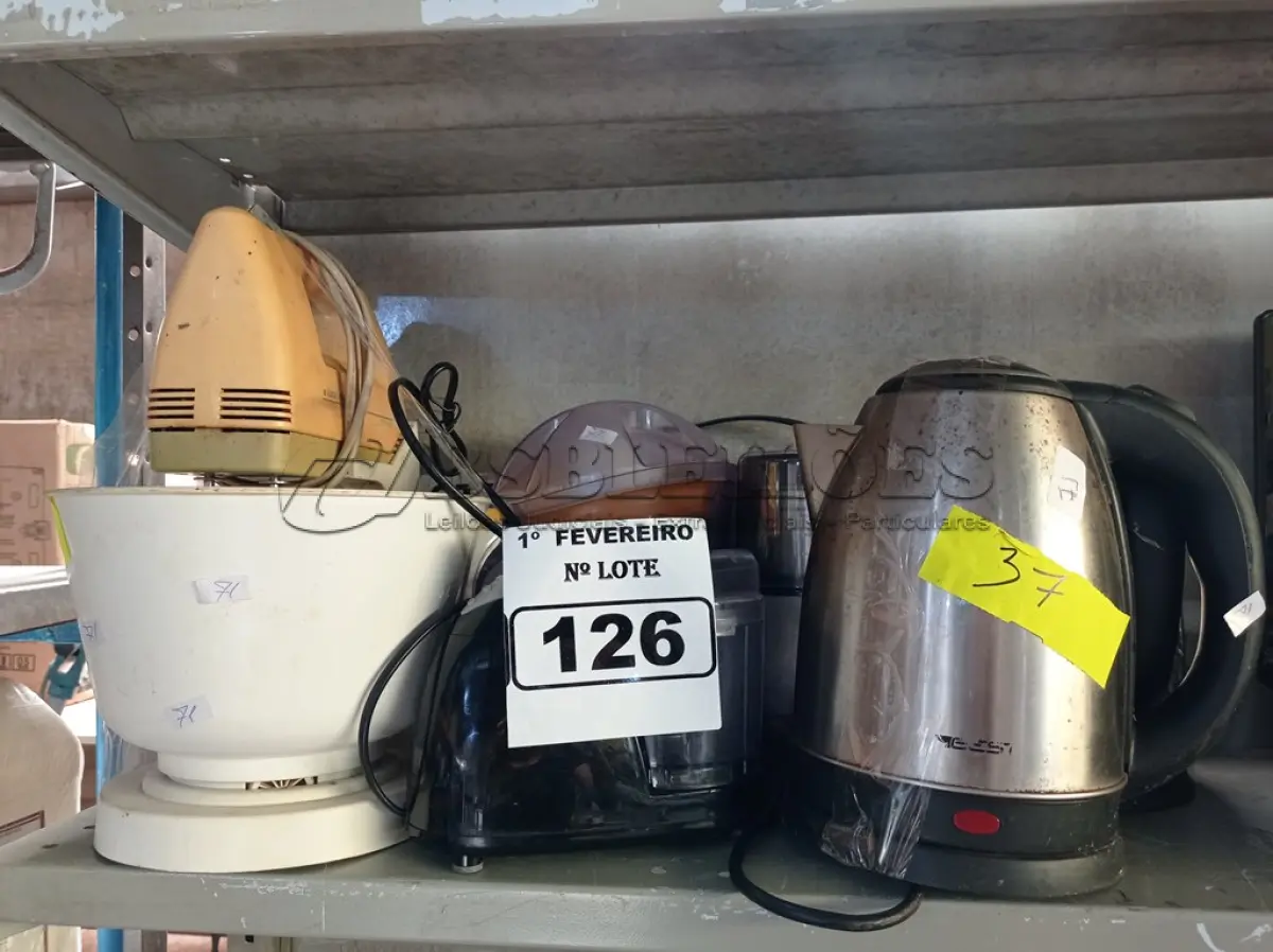 LOTE 126 - 01 LOTE COM UTENSÍLIOS DIVERSOS. (NO ESTADO) ATENÇÃO! FAZER A VISITAÇÃO ANTES DE ARREMATAR, NÃO SABEMOS SE FUNCIONA. LEILÃO NÃO TEM GARANTIA E NEM DEVOLUÇÃO, SUJEITO A POSSÍVEIS AVARIAS VISÍVEIS/OCULTAS E/OU AUSÊNCIA DE COMPONENTES.