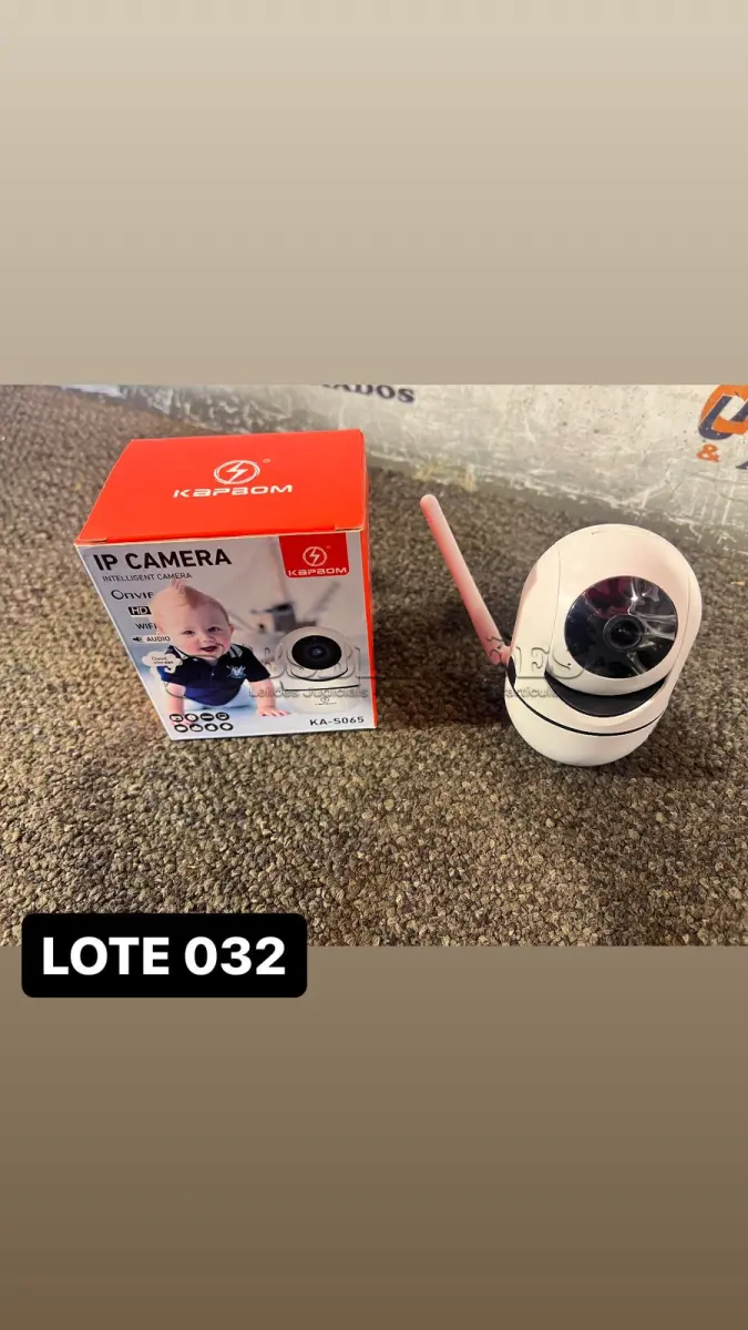 LOTE 032 - 01 CÂMERA WIFI( NOVO ) ( NO ESTADO ) 