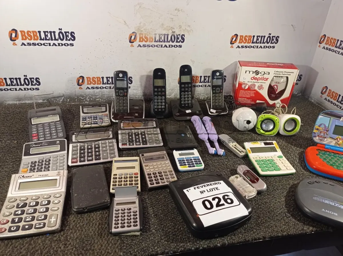 LOTE 026 - 01 LOTE COM ELETRÔNICOS DIVERSOS. (NO ESTADO) ATENÇÃO! FAZER A VISITAÇÃO ANTES DE ARREMATAR, NÃO SABEMOS SE FUNCIONA. LEILÃO NÃO TEM GARANTIA E NEM DEVOLUÇÃO, SUJEITO A POSSÍVEIS AVARIAS VISÍVEIS/OCULTAS E/OU AUSÊNCIA DE COMPONENTES.