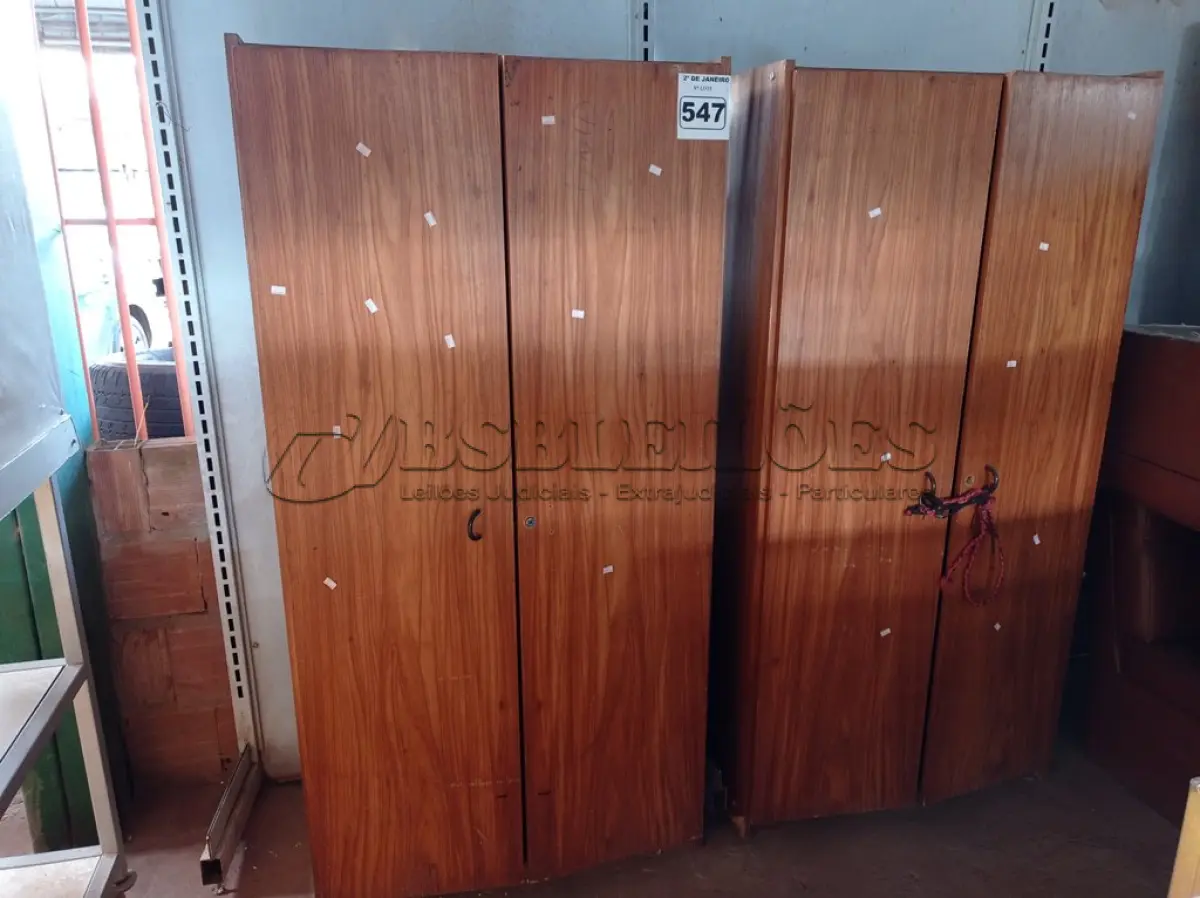 LOTE 547 - 02 ARMÁRIOS PARA ESCRITORIO. (NO ESTADO) ATENÇÃO! FAZER A VISITAÇÃO ANTES DE ARREMATAR, NÃO SABEMOS SE FUNCIONA. LEILÃO NÃO TEM GARANTIA E NEM DEVOLUÇÃO, SUJEITO A POSSÍVEIS AVARIAS VISÍVEIS/OCULTAS E/OU AUSÊNCIA DE COMPONENTES.