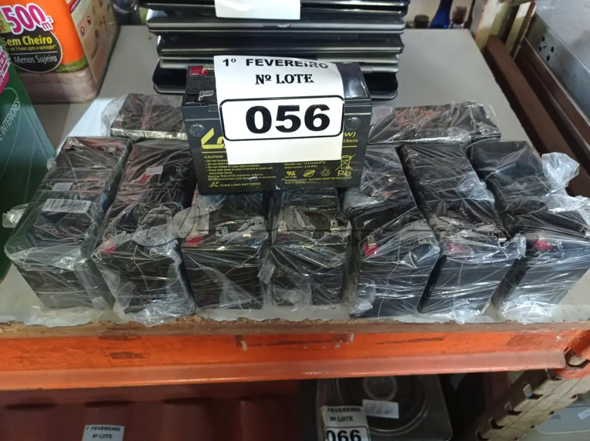 LOTE 056 - 10 BATERIAS PARA NOBREAK MARCAS E MODELOS DIVERSOS. (NO ESTADO) ATENÇÃO! FAZER A VISITAÇÃO ANTES DE ARREMATAR, NÃO SABEMOS SE FUNCIONA. LEILÃO NÃO TEM GARANTIA E NEM DEVOLUÇÃO, SUJEITO A POSSÍVEIS AVARIAS VISÍVEIS/OCULTAS E/OU AUSÊNCIA DE COMPONENTES.