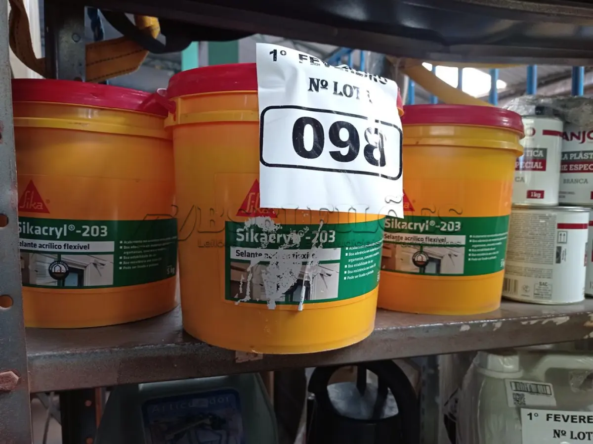 LOTE 098 - 03 BALDES DE SIKACRYL 203, SELANTE ACRÍLICO FLEXÍVEL 5KG. (NO ESTADO) ATENÇÃO! FAZER A VISITAÇÃO ANTES DE ARREMATAR, NÃO SABEMOS SE FUNCIONA. LEILÃO NÃO TEM GARANTIA E NEM DEVOLUÇÃO, SUJEITO A POSSÍVEIS AVARIAS VISÍVEIS/OCULTAS E/OU AUSÊNCIA DE COMPONENTES.
