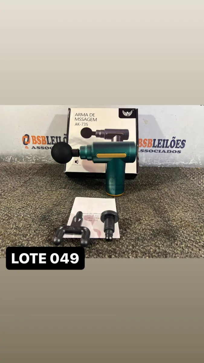 LOTE 049 - 01 PISTOLA DE MASSAGEM NA COR VERDE ( NOVO ) ( NO ESTADO )