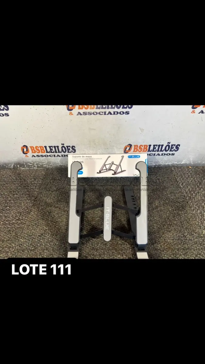LOTE 111 - 01 SUPORTE PRA NOTEBOOK E TABLET( NOVO ) ( NO ESTADO )