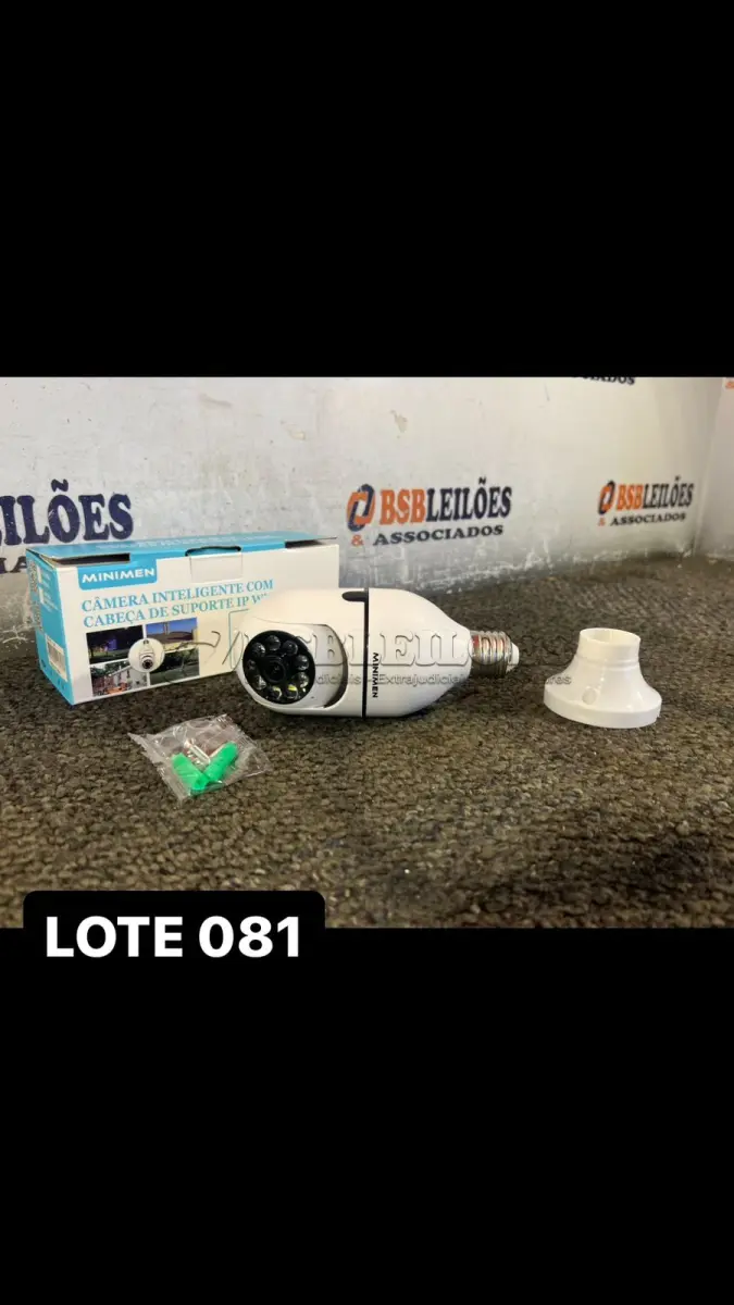 LOTE 081 - 01 CÂMERA WI-FI  LAMPADAS COM BOCAU E CONTROLE DE MOVIMENTO ( NOVO ) ( NO ESTADO )