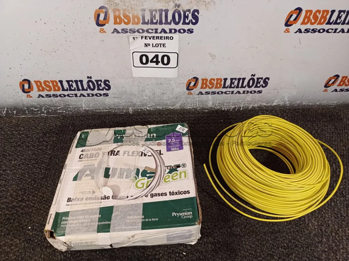 LOTE 040 - 02 ROLOS DE CABO 2,5MM INCOMPLETOS. (NO ESTADO) ATENÇÃO! FAZER A VISITAÇÃO ANTES DE ARREMATAR, NÃO SABEMOS SE FUNCIONA. LEILÃO NÃO TEM GARANTIA E NEM DEVOLUÇÃO, SUJEITO A POSSÍVEIS AVARIAS VISÍVEIS/OCULTAS E/OU AUSÊNCIA DE COMPONENTES.