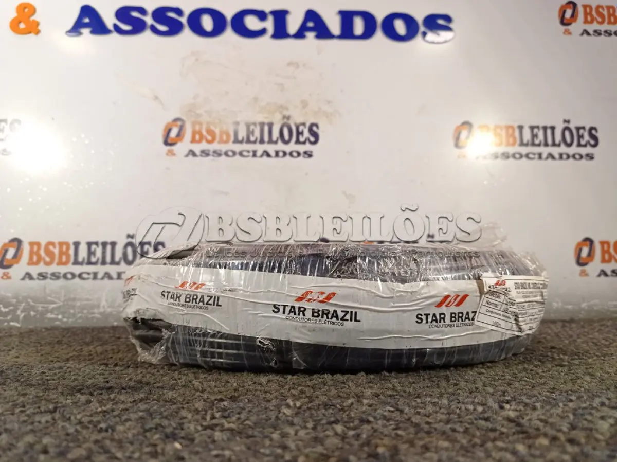 LOTE 340 - 01 ROLO DE CABO FLEXÍVEL 100M 10MM NA COR PRETA. (NOVO). (NO ESTADO) ATENÇÃO! FAZER A VISITAÇÃO ANTES DE ARREMATAR, NÃO SABEMOS SE FUNCIONA. LEILÃO NÃO TEM GARANTIA E NEM DEVOLUÇÃO, SUJEITO A POSSÍVEIS AVARIAS VISÍVEIS/OCULTAS E/OU AUSÊNCIA DE COMPONENTES.