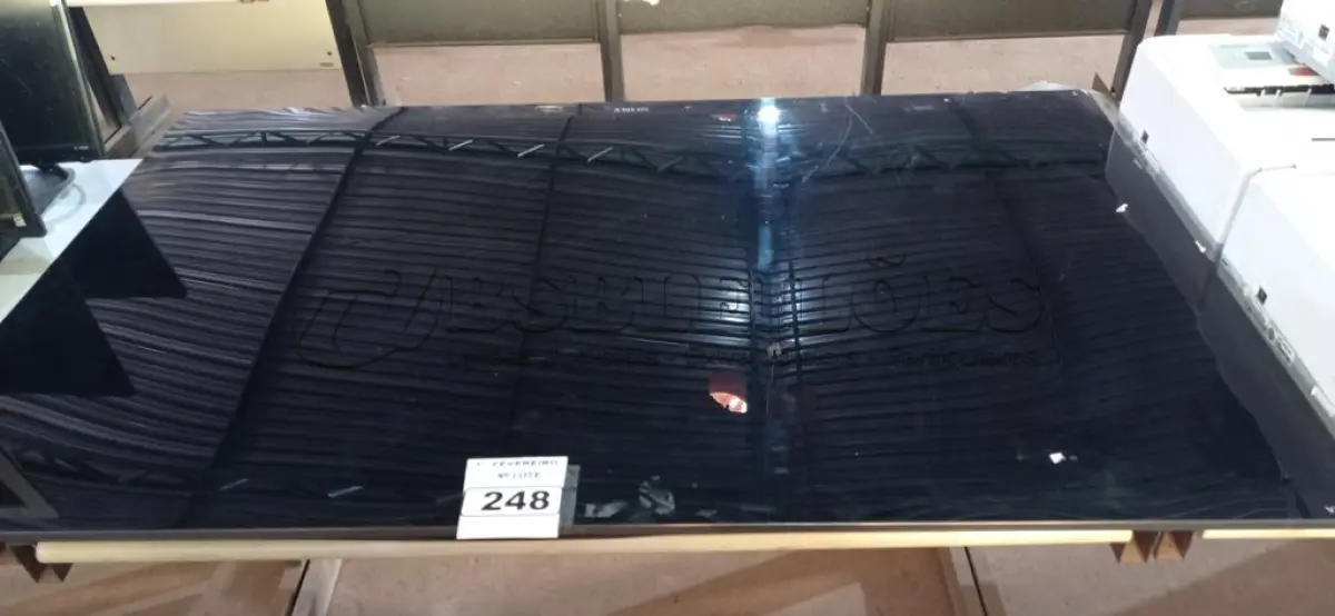 LOTE 248 - 01 TV SONY 65” POL PARA RETIRADA DE PEÇAS. (NO ESTADO) ATENÇÃO! FAZER A VISITAÇÃO ANTES DE ARREMATAR, NÃO SABEMOS SE FUNCIONA. LEILÃO NÃO TEM GARANTIA E NEM DEVOLUÇÃO, SUJEITO A POSSÍVEIS AVARIAS VISÍVEIS/OCULTAS E/OU AUSÊNCIA DE COMPONENTES.