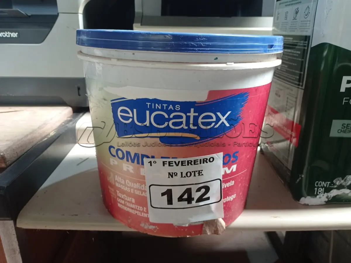 LOTE 142 - 01 BALDE DE TEXTURA EUCATEX 23KG. (NO ESTADO) ATENÇÃO! FAZER A VISITAÇÃO ANTES DE ARREMATAR, NÃO SABEMOS SE FUNCIONA. LEILÃO NÃO TEM GARANTIA E NEM DEVOLUÇÃO, SUJEITO A POSSÍVEIS AVARIAS VISÍVEIS/OCULTAS E/OU AUSÊNCIA DE COMPONENTES.