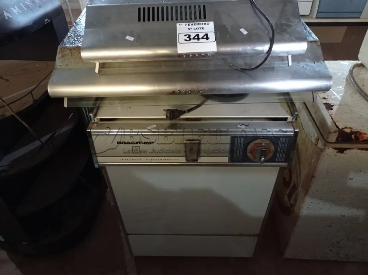 LOTE 344 - 01 LAVA-LOUÇAS E 02 DEPURADORES DE AR MARCAS E MODELOS DIVERSOS. (NO ESTADO) ATENÇÃO! FAZER A VISITAÇÃO ANTES DE ARREMATAR, NÃO SABEMOS SE FUNCIONA. LEILÃO NÃO TEM GARANTIA E NEM DEVOLUÇÃO, SUJEITO A POSSÍVEIS AVARIAS VISÍVEIS/OCULTAS E/OU AUSÊNCIA DE COMPONENTES.