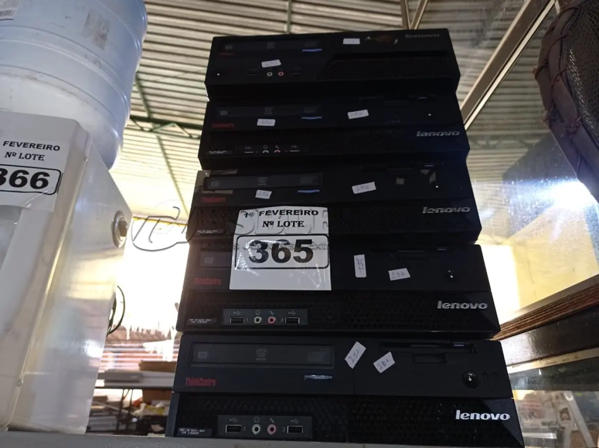 LOTE 365 - 05 CPU’S MARCAS LENOVO PARA RETIRADA DE PEÇAS. (NO ESTADO) ATENÇÃO! FAZER A VISITAÇÃO ANTES DE ARREMATAR, NÃO SABEMOS SE FUNCIONA. LEILÃO NÃO TEM GARANTIA E NEM DEVOLUÇÃO, SUJEITO A POSSÍVEIS AVARIAS VISÍVEIS/OCULTAS E/OU AUSÊNCIA DE COMPONENTES.