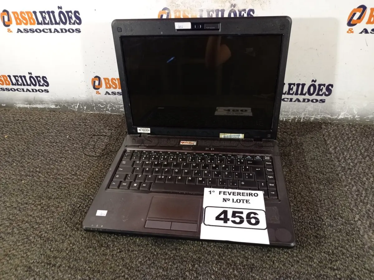 LOTE 456 - 01 NOTEBOOK MARCA VECTOR. (NO ESTADO) ATENÇÃO! FAZER A VISITAÇÃO ANTES DE ARREMATAR, NÃO SABEMOS SE FUNCIONA. LEILÃO NÃO TEM GARANTIA E NEM DEVOLUÇÃO, SUJEITO A POSSÍVEIS AVARIAS VISÍVEIS/OCULTAS E/OU AUSÊNCIA DE COMPONENTES.