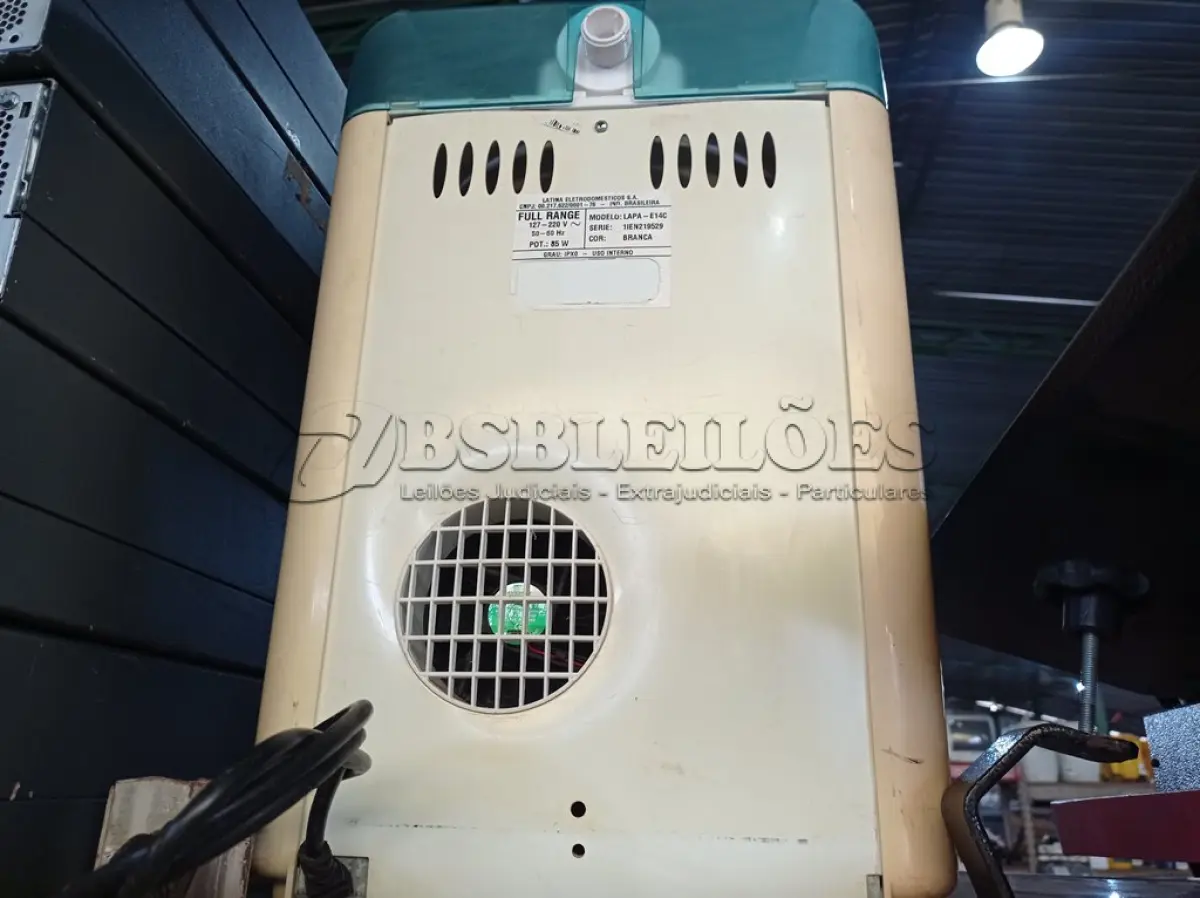 LOTE 372 - 01 PURIFICADOR DE ÁGUA MACA LATINA. (NO ESTADO) ATENÇÃO! FAZER A VISITAÇÃO ANTES DE ARREMATAR, NÃO SABEMOS SE FUNCIONA. LEILÃO NÃO TEM GARANTIA E NEM DEVOLUÇÃO, SUJEITO A POSSÍVEIS AVARIAS VISÍVEIS/OCULTAS E/OU AUSÊNCIA DE COMPONENTES.