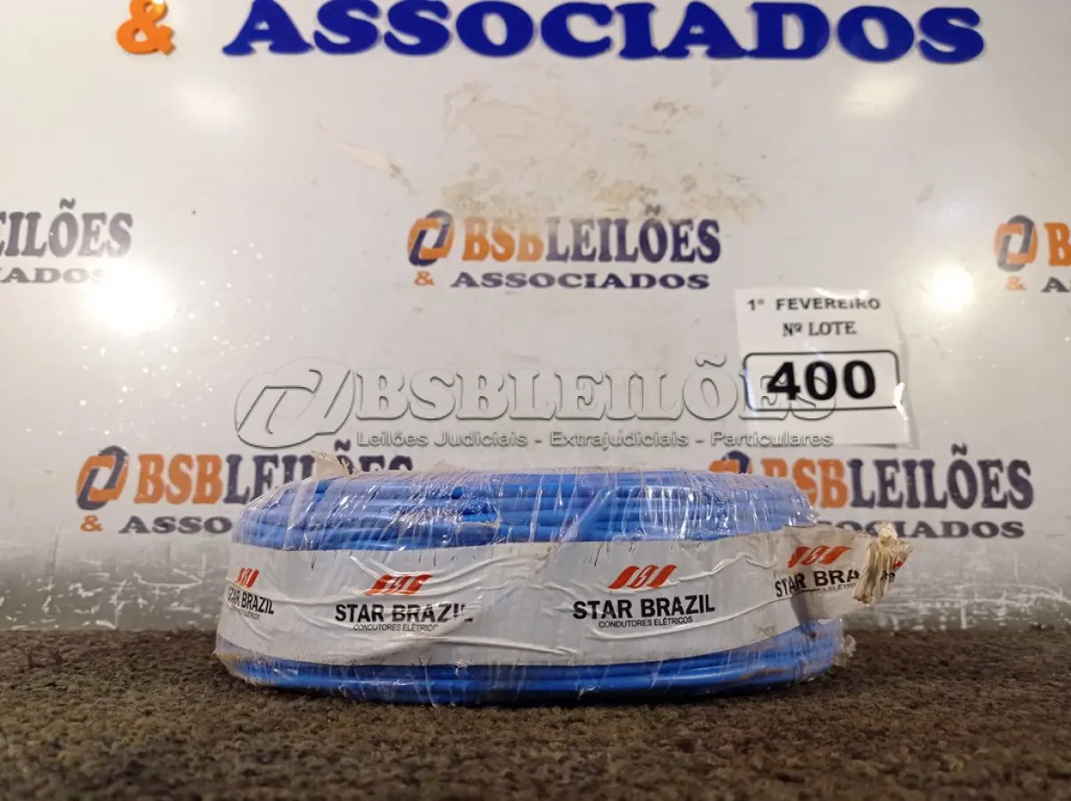 LOTE 400 - 01 ROLO DE CABO FLEXÍVEL 100M 1X4MM NA COR AZUL(NOVO). (NO ESTADO) ATENÇÃO! FAZER A VISITAÇÃO ANTES DE ARREMATAR, NÃO SABEMOS SE FUNCIONA. LEILÃO NÃO TEM GARANTIA E NEM DEVOLUÇÃO, SUJEITO A POSSÍVEIS AVARIAS VISÍVEIS/OCULTAS E/OU AUSÊNCIA DE COMPONENTES.