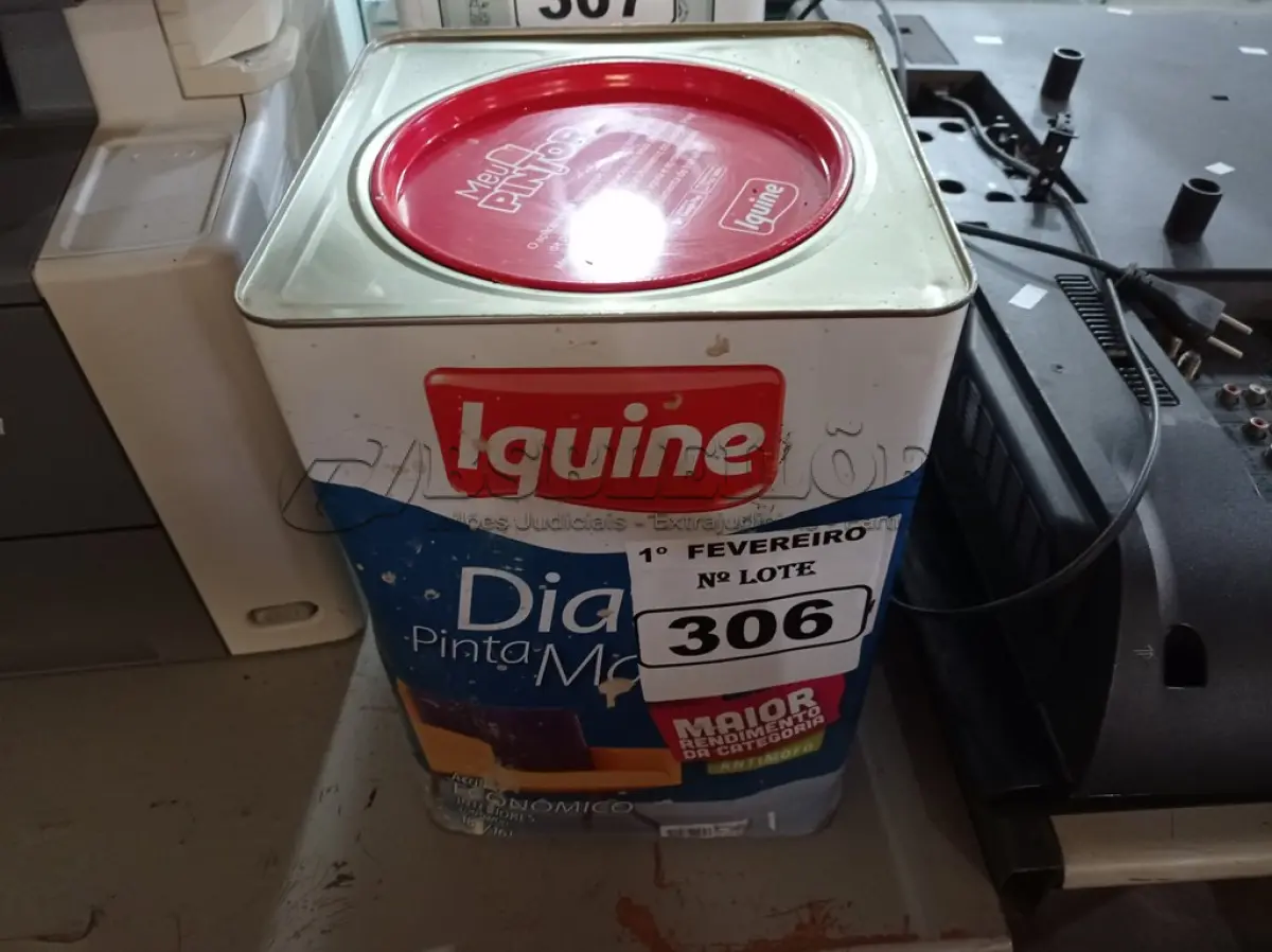 LOTE 306 - 01 LATA DE TINTA IQUINE DIATEX PINTA MAIS 18L FOSCO-AVELUDADO NA COR CAMARÃO. (NO ESTADO) ATENÇÃO! FAZER A VISITAÇÃO ANTES DE ARREMATAR, NÃO SABEMOS SE FUNCIONA. LEILÃO NÃO TEM GARANTIA E NEM DEVOLUÇÃO, SUJEITO A POSSÍVEIS AVARIAS VISÍVEIS/OCULTAS E/OU AUSÊNCIA DE COMPONENTES.