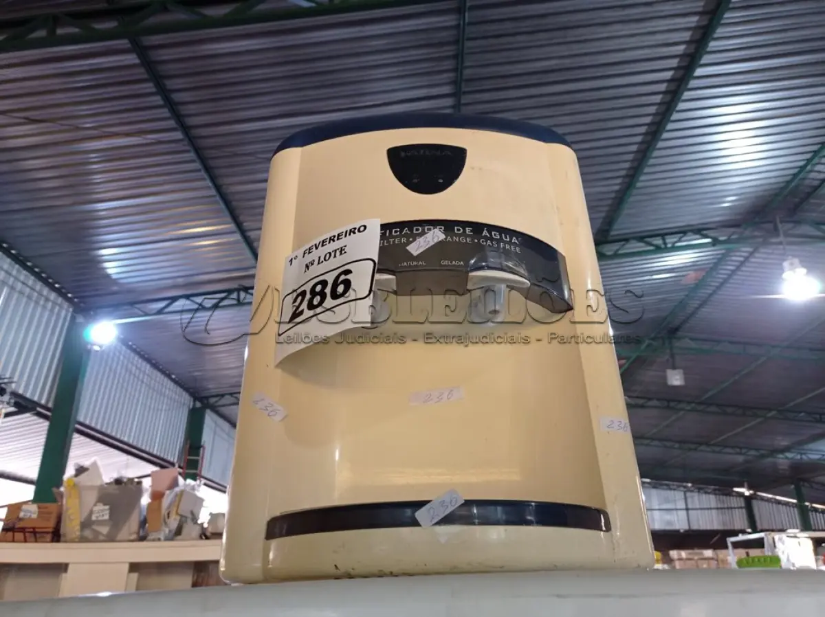 LOTE 286 - 01 PURIFICADOR DE ÁGUA MACA LATINA. (NO ESTADO) ATENÇÃO! FAZER A VISITAÇÃO ANTES DE ARREMATAR, NÃO SABEMOS SE FUNCIONA. LEILÃO NÃO TEM GARANTIA E NEM DEVOLUÇÃO, SUJEITO A POSSÍVEIS AVARIAS VISÍVEIS/OCULTAS E/OU AUSÊNCIA DE COMPONENTES.