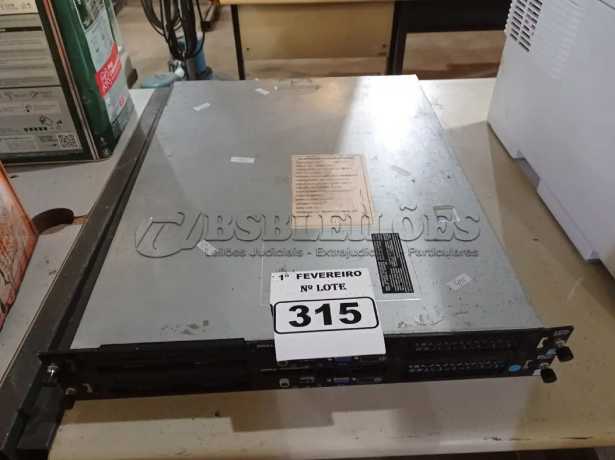 LOTE 315 - 01 SERVIDOR DE GAVETA. (NO ESTADO) ATENÇÃO! FAZER A VISITAÇÃO ANTES DE ARREMATAR, NÃO SABEMOS SE FUNCIONA. LEILÃO NÃO TEM GARANTIA E NEM DEVOLUÇÃO, SUJEITO A POSSÍVEIS AVARIAS VISÍVEIS/OCULTAS E/OU AUSÊNCIA DE COMPONENTES.