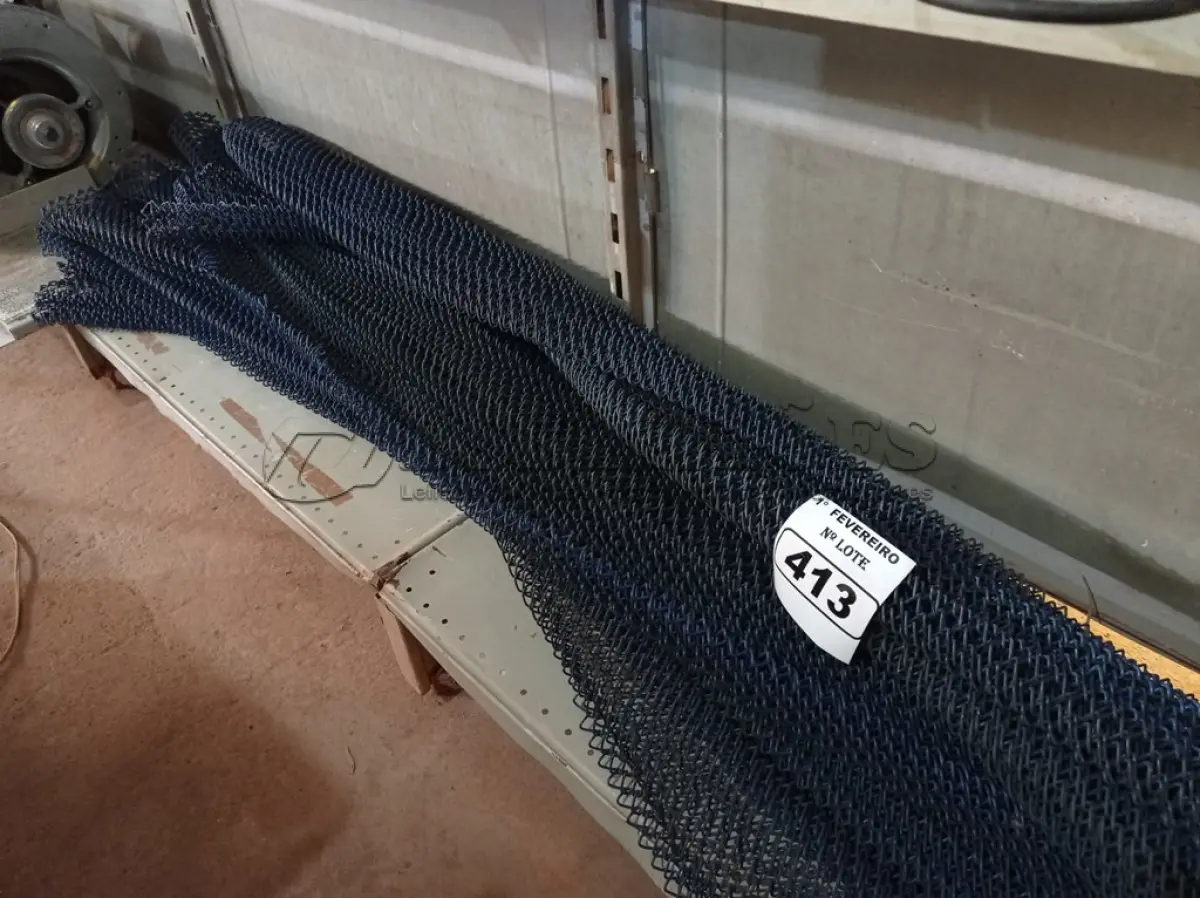 LOTE 413 - 01 LOTE COM VÁRIOS RECORTES DE TELA PARA ALAMBRADO. (NO ESTADO) ATENÇÃO! FAZER A VISITAÇÃO ANTES DE ARREMATAR, NÃO SABEMOS SE FUNCIONA. LEILÃO NÃO TEM GARANTIA E NEM DEVOLUÇÃO, SUJEITO A POSSÍVEIS AVARIAS VISÍVEIS/OCULTAS E/OU AUSÊNCIA DE COMPONENTES.