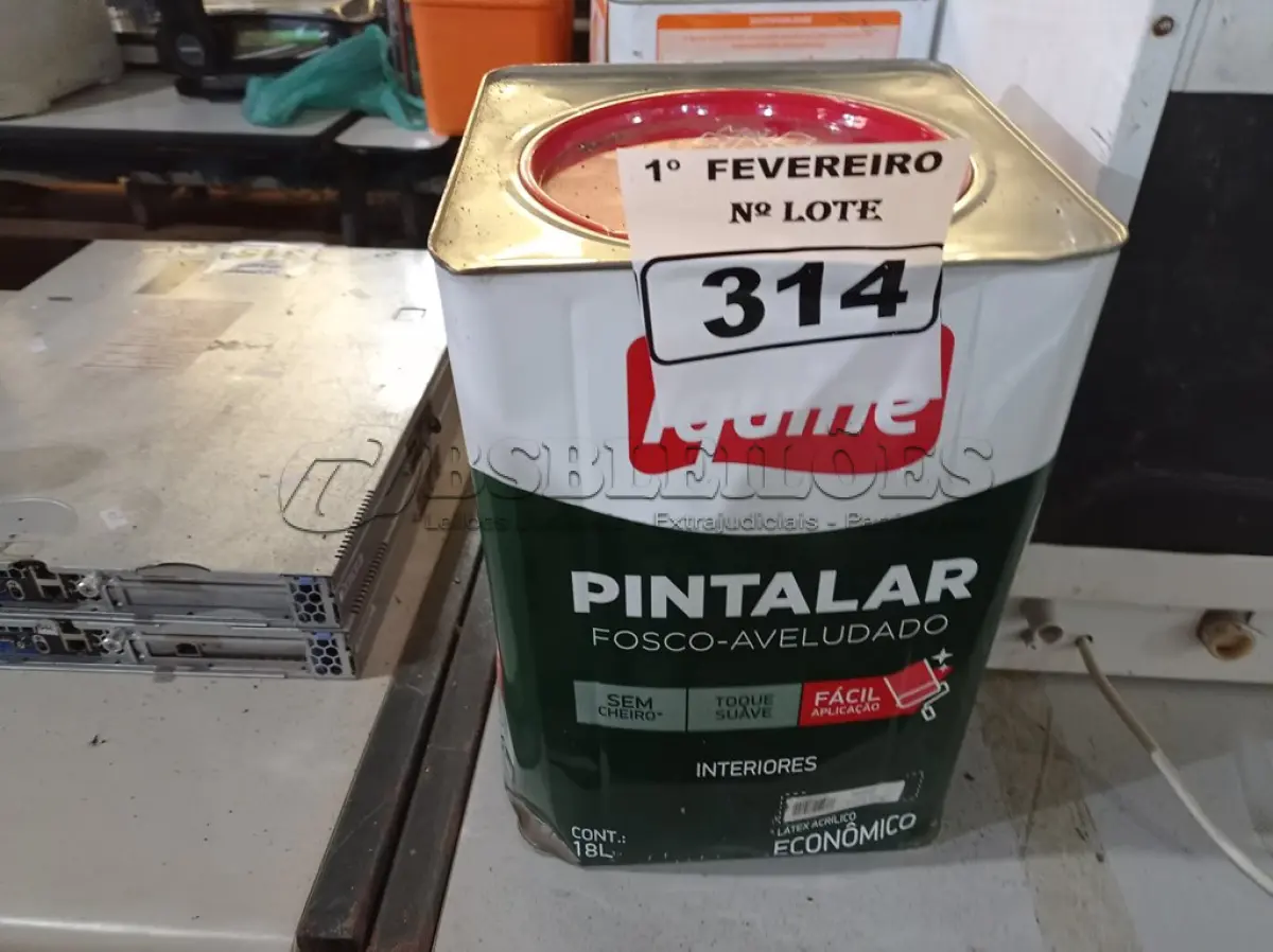 LOTE 314 - 01 LATA DE TINTA IQUINE PINTALAR FOSCO-AVELUDADO 18L NA COR PÊSSEGO. (NO ESTADO) ATENÇÃO! FAZER A VISITAÇÃO ANTES DE ARREMATAR, NÃO SABEMOS SE FUNCIONA. LEILÃO NÃO TEM GARANTIA E NEM DEVOLUÇÃO, SUJEITO A POSSÍVEIS AVARIAS VISÍVEIS/OCULTAS E/OU AUSÊNCIA DE COMPONENTES.