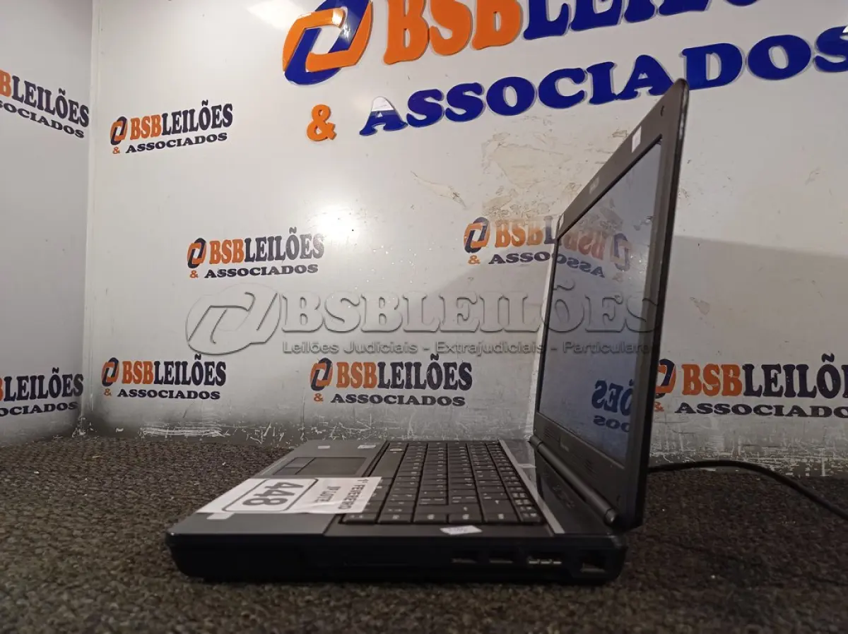 LOTE 448 - 01 NOTEBOOK MARCA POSITIVO. (NO ESTADO) ATENÇÃO! FAZER A VISITAÇÃO ANTES DE ARREMATAR, NÃO SABEMOS SE FUNCIONA. LEILÃO NÃO TEM GARANTIA E NEM DEVOLUÇÃO, SUJEITO A POSSÍVEIS AVARIAS VISÍVEIS/OCULTAS E/OU AUSÊNCIA DE COMPONENTES.