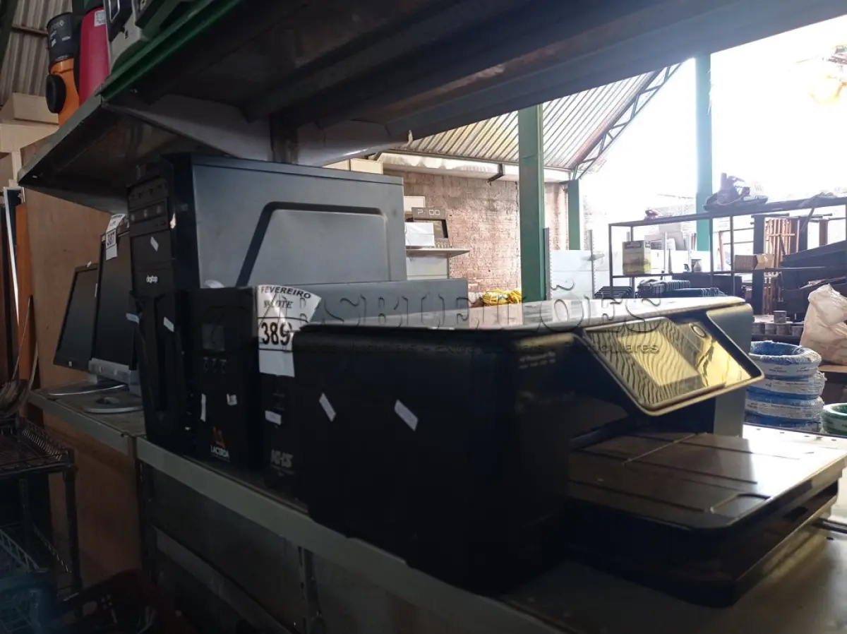 LOTE 389 - 01 IMPRESSORA JATO DE TINTA, 02 NOBREAKS E 01 CPU MARCAS E MODELOS DIVERSOS. (NO ESTADO) ATENÇÃO! FAZER A VISITAÇÃO ANTES DE ARREMATAR, NÃO SABEMOS SE FUNCIONA. LEILÃO NÃO TEM GARANTIA E NEM DEVOLUÇÃO, SUJEITO A POSSÍVEIS AVARIAS VISÍVEIS/OCULTAS E/OU AUSÊNCIA DE COMPONENTES.