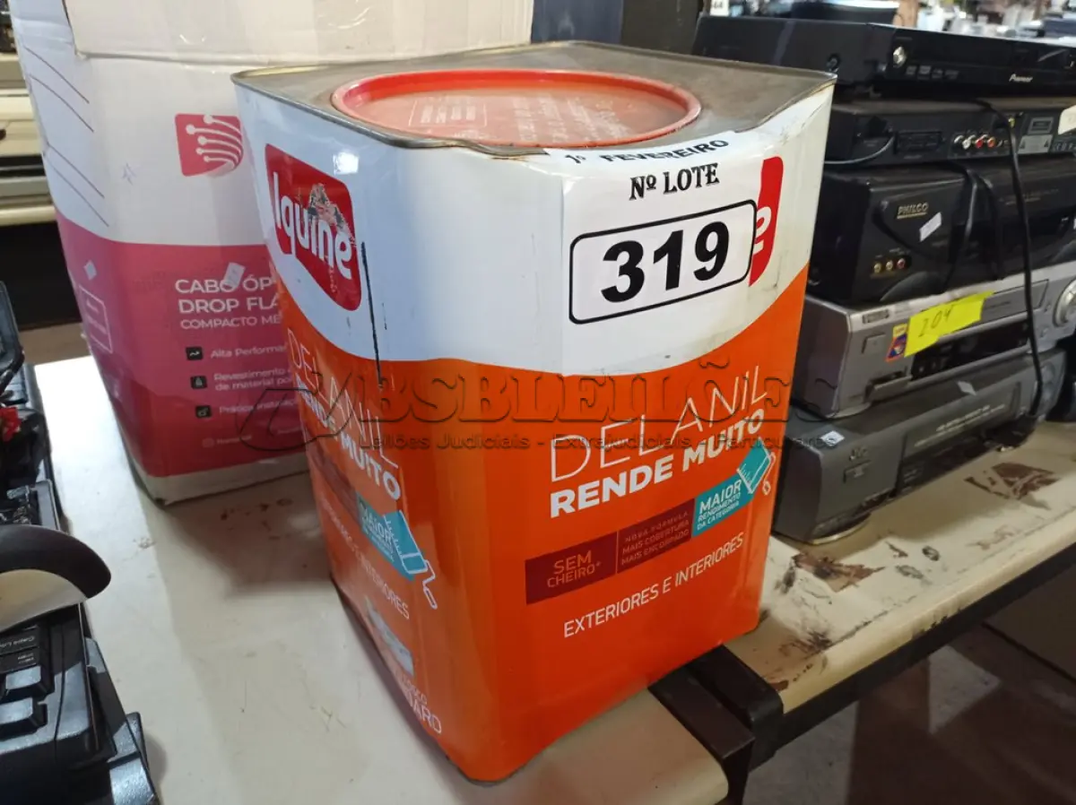 LOTE 319 - 01 LATA DE TINTA IQUINE DELANIL RENDE MUITO 18L FOSCO BRANCO NEVE. (NO ESTADO) ATENÇÃO! FAZER A VISITAÇÃO ANTES DE ARREMATAR, NÃO SABEMOS SE FUNCIONA. LEILÃO NÃO TEM GARANTIA E NEM DEVOLUÇÃO, SUJEITO A POSSÍVEIS AVARIAS VISÍVEIS/OCULTAS E/OU AUSÊNCIA DE COMPONENTES.