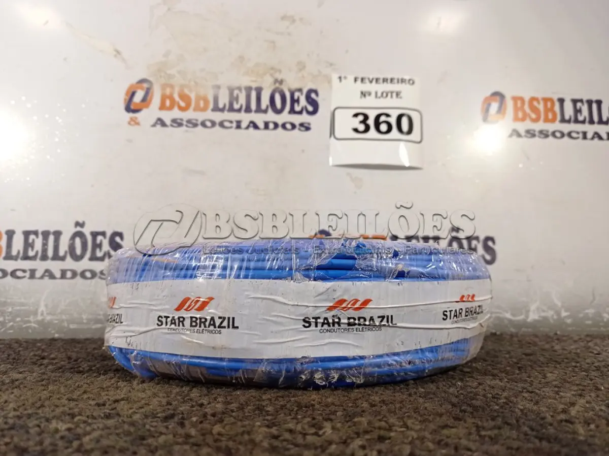 LOTE 360 - 01 ROLO DE CABO FLEXÍVEL 100M 1X4MM NA COR AZUL(NOVO). (NO ESTADO) ATENÇÃO! FAZER A VISITAÇÃO ANTES DE ARREMATAR, NÃO SABEMOS SE FUNCIONA. LEILÃO NÃO TEM GARANTIA E NEM DEVOLUÇÃO, SUJEITO A POSSÍVEIS AVARIAS VISÍVEIS/OCULTAS E/OU AUSÊNCIA DE COMPONENTES.
