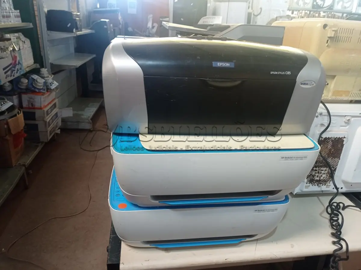 LOTE 216 - 04 IMPRESSORAS SENDO 01 MULTIFUNCIONAL MARCA LEXMARK MODELO X464. (NO ESTADO) ATENÇÃO! FAZER A VISITAÇÃO ANTES DE ARREMATAR, NÃO SABEMOS SE FUNCIONA. LEILÃO NÃO TEM GARANTIA E NEM DEVOLUÇÃO, SUJEITO A POSSÍVEIS AVARIAS VISÍVEIS/OCULTAS E/OU AUSÊNCIA DE COMPONENTES.