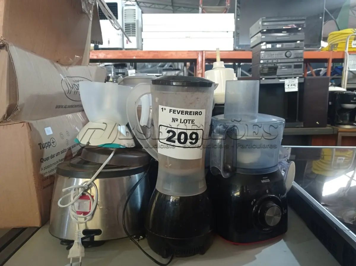 LOTE 209 - 01 LOTE COM UTENSÍLIOS DIVERSOS. (NO ESTADO) ATENÇÃO! FAZER A VISITAÇÃO ANTES DE ARREMATAR, NÃO SABEMOS SE FUNCIONA. LEILÃO NÃO TEM GARANTIA E NEM DEVOLUÇÃO, SUJEITO A POSSÍVEIS AVARIAS VISÍVEIS/OCULTAS E/OU AUSÊNCIA DE COMPONENTES.