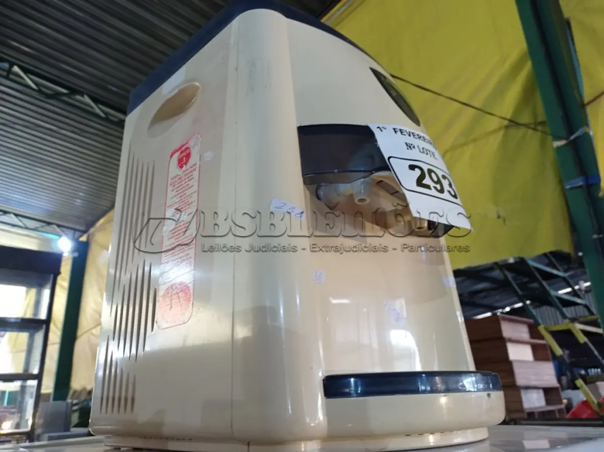 LOTE 293 - 01 PURIFICADOR DE ÁGUA MACA LATINA. (NO ESTADO) ATENÇÃO! FAZER A VISITAÇÃO ANTES DE ARREMATAR, NÃO SABEMOS SE FUNCIONA. LEILÃO NÃO TEM GARANTIA E NEM DEVOLUÇÃO, SUJEITO A POSSÍVEIS AVARIAS VISÍVEIS/OCULTAS E/OU AUSÊNCIA DE COMPONENTES.