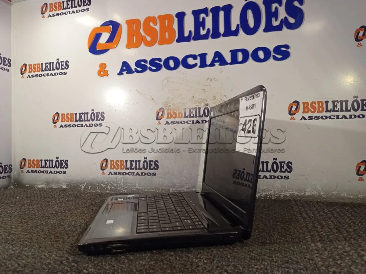 LOTE 426 - 01 NOTEBOOK SIM+. (NO ESTADO) ATENÇÃO! FAZER A VISITAÇÃO ANTES DE ARREMATAR, NÃO SABEMOS SE FUNCIONA. LEILÃO NÃO TEM GARANTIA E NEM DEVOLUÇÃO, SUJEITO A POSSÍVEIS AVARIAS VISÍVEIS/OCULTAS E/OU AUSÊNCIA DE COMPONENTES.