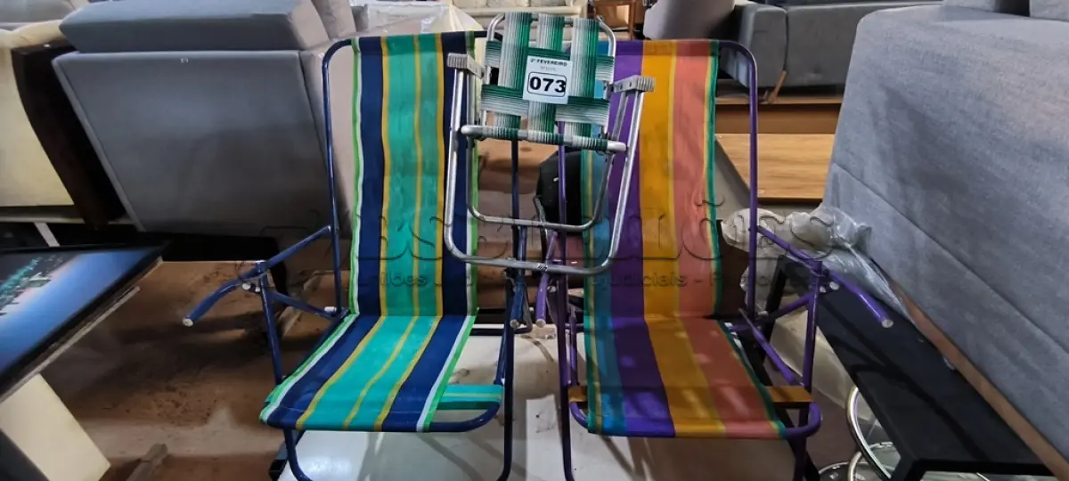 LOTE 073 - 03 CADEIRA DE PRAIA DOBRÁVEL (NO ESTADO, NÃO SABEMOS SE FUNCIONA. LEILÃO NÃO TEM GARANTIA E NEM DEVOLUÇÃO).