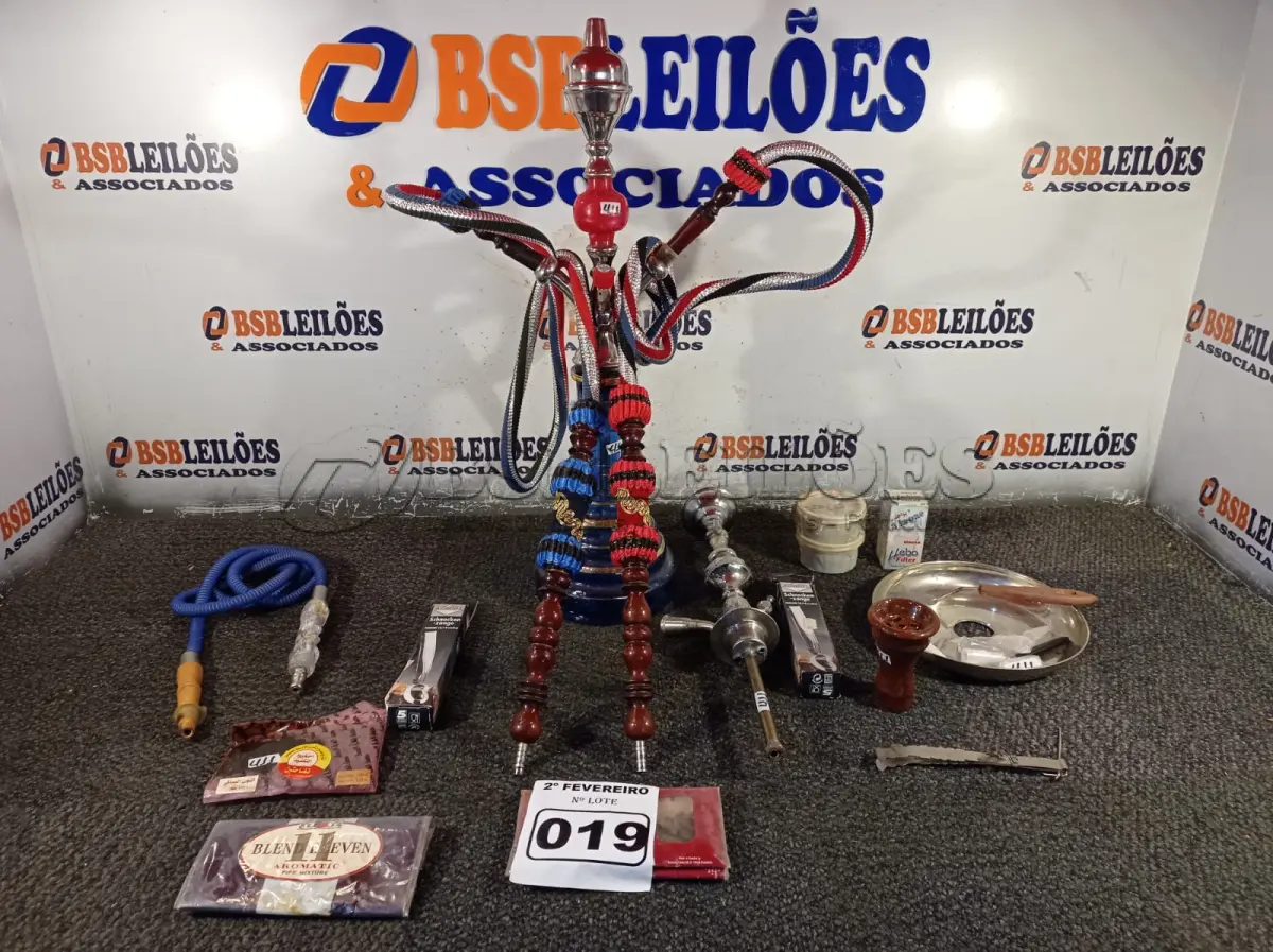 LOTE 019 - 01 NARGUILÉ COM ACESSÓRIOS (NO ESTADO, NÃO SABEMOS SE FUNCIONA. LEILÃO NÃO TEM GARANTIA E NEM DEVOLUÇÃO).