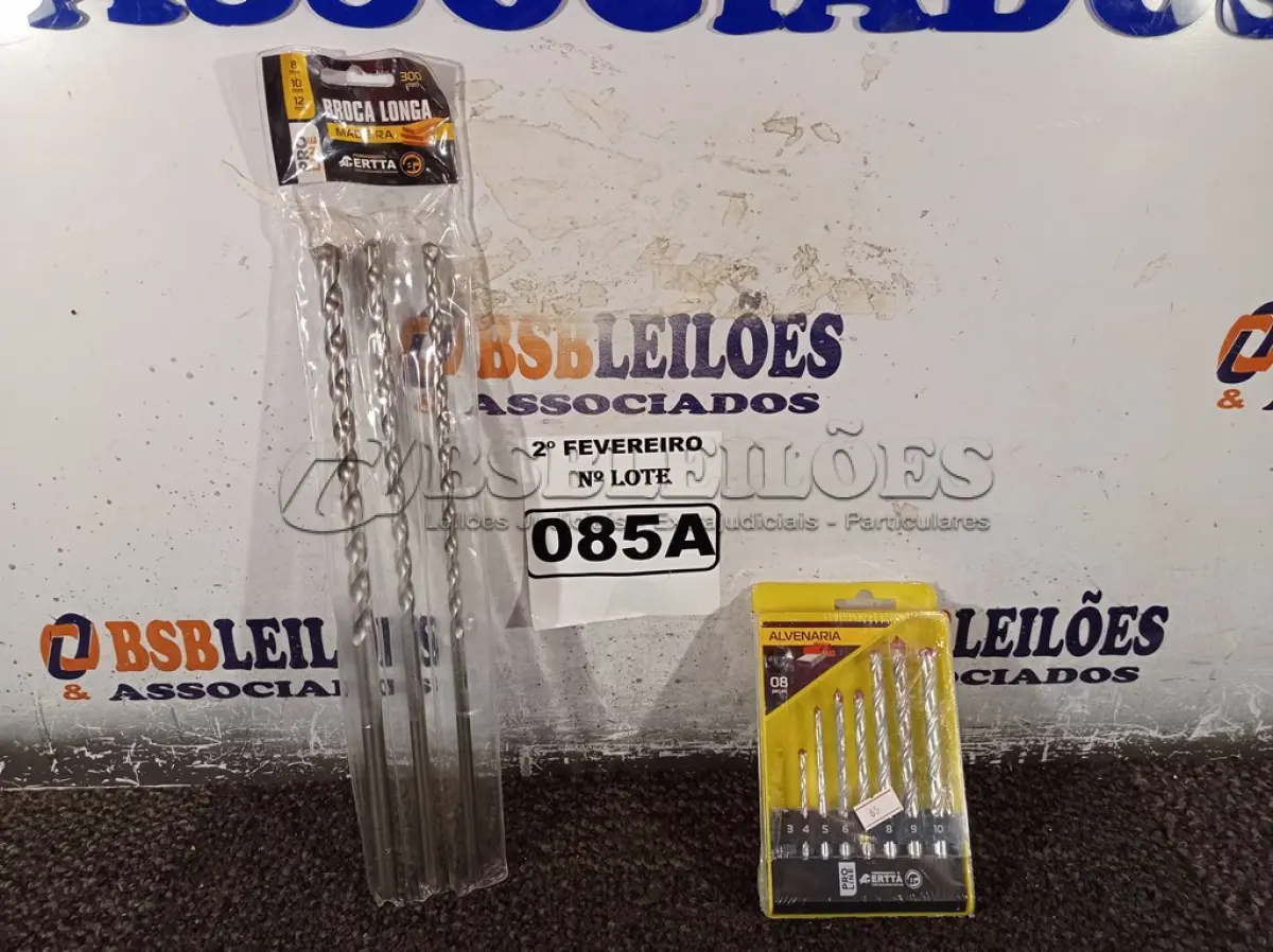 LOTE 085 - 02 KIT’S DE BROCAS. (NO ESTADO) ATENÇÃO! FAZER A VISITAÇÃO ANTES DE ARREMATAR, NÃO SABEMOS SE FUNCIONA. LEILÃO NÃO TEM GARANTIA E NEM DEVOLUÇÃO, SUJEITO A POSSÍVEIS AVARIAS VISÍVEIS/OCULTAS E/OU AUSÊNCIA DE COMPONENTES.