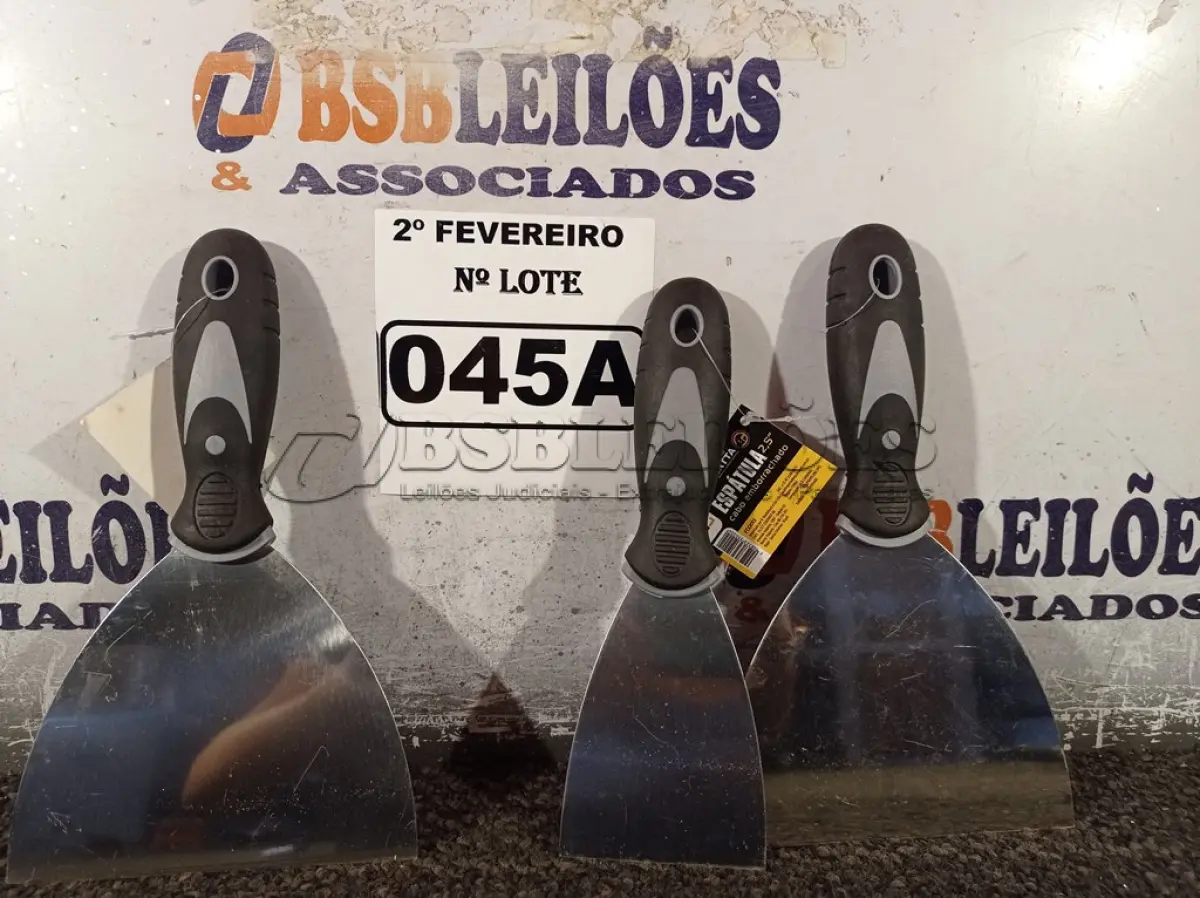 LOTE 045 - 03 ESPÁTULAS. (NO ESTADO) ATENÇÃO! FAZER A VISITAÇÃO ANTES DE ARREMATAR, NÃO SABEMOS SE FUNCIONA. LEILÃO NÃO TEM GARANTIA E NEM DEVOLUÇÃO, SUJEITO A POSSÍVEIS AVARIAS VISÍVEIS/OCULTAS E/OU AUSÊNCIA DE COMPONENTES.