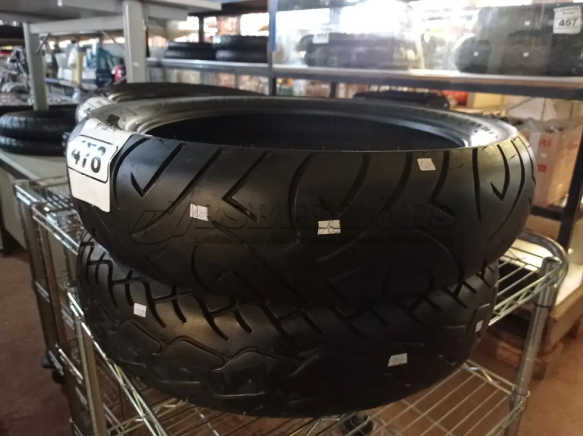 LOTE 478 - 02 PNEUS DE MOTO 140/70/17 E 140/90/15. (NO ESTADO) ATENÇÃO! FAZER A VISITAÇÃO ANTES DE ARREMATAR, NÃO SABEMOS SE FUNCIONA. LEILÃO NÃO TEM GARANTIA E NEM DEVOLUÇÃO, SUJEITO A POSSÍVEIS AVARIAS VISÍVEIS/OCULTAS E/OU AUSÊNCIA DE COMPONENTES.