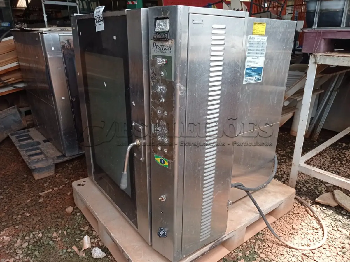 LOTE 135ª - 01 FORNO COMBINADO PARA RETIRADA DE PEÇAS. (NO ESTADO) ATENÇÃO! FAZER A VISITAÇÃO ANTES DE ARREMATAR, NÃO SABEMOS SE FUNCIONA. LEILÃO NÃO TEM GARANTIA E NEM DEVOLUÇÃO, SUJEITO A POSSÍVEIS AVARIAS VISÍVEIS/OCULTAS E/OU AUSÊNCIA DE COMPONENTES.