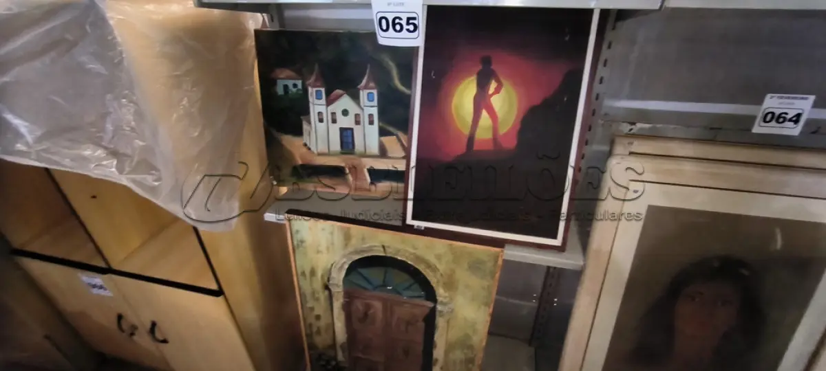 LOTE 065 - 03 QUADROS COM PINTURA A MÃO (NO ESTADO, NÃO SABEMOS SE FUNCIONA. LEILÃO NÃO TEM GARANTIA E NEM DEVOLUÇÃO).