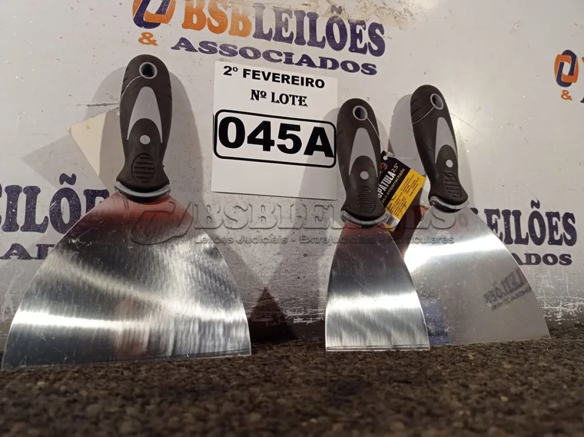 LOTE 045 - 03 ESPÁTULAS. (NO ESTADO) ATENÇÃO! FAZER A VISITAÇÃO ANTES DE ARREMATAR, NÃO SABEMOS SE FUNCIONA. LEILÃO NÃO TEM GARANTIA E NEM DEVOLUÇÃO, SUJEITO A POSSÍVEIS AVARIAS VISÍVEIS/OCULTAS E/OU AUSÊNCIA DE COMPONENTES.