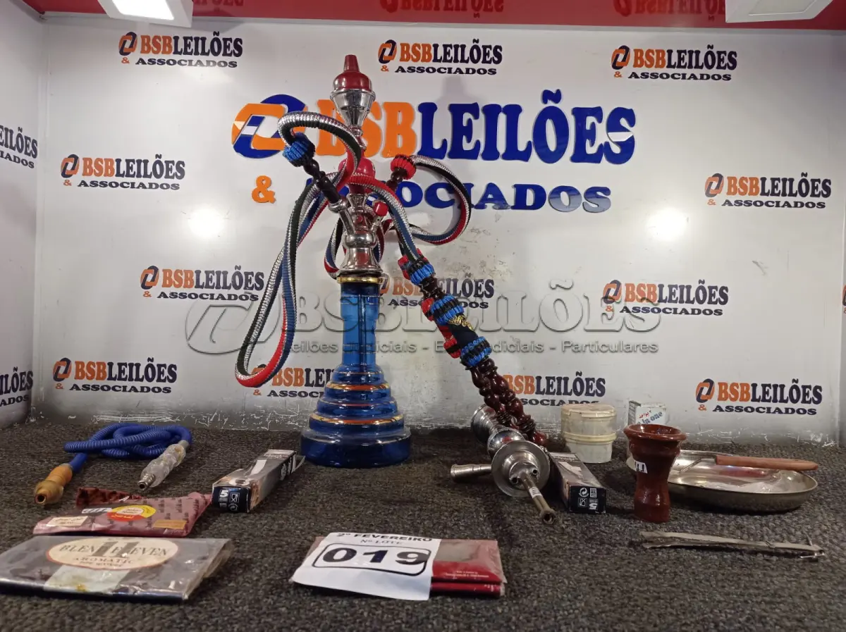 LOTE 019 - 01 NARGUILÉ COM ACESSÓRIOS (NO ESTADO, NÃO SABEMOS SE FUNCIONA. LEILÃO NÃO TEM GARANTIA E NEM DEVOLUÇÃO).