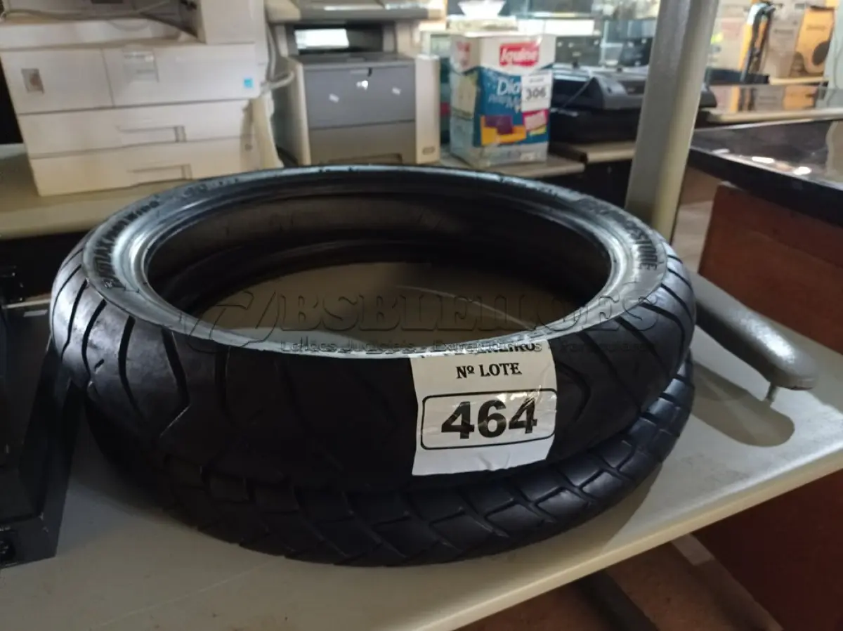 LOTE 464 - 02 PNEUS DE MOTO 80/90/21 E 110/80/19. (NO ESTADO) ATENÇÃO! FAZER A VISITAÇÃO ANTES DE ARREMATAR, NÃO SABEMOS SE FUNCIONA. LEILÃO NÃO TEM GARANTIA E NEM DEVOLUÇÃO, SUJEITO A POSSÍVEIS AVARIAS VISÍVEIS/OCULTAS E/OU AUSÊNCIA DE COMPONENTES.